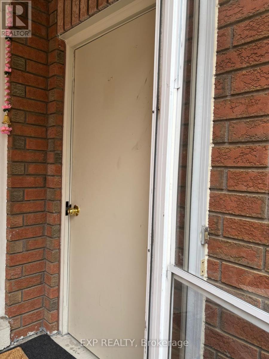 Lower Level - Bsmnt Only - 5243 Heatherleigh Avenue, Mississauga, Ontario  L5V 2A1 - Photo 6 - W13864102