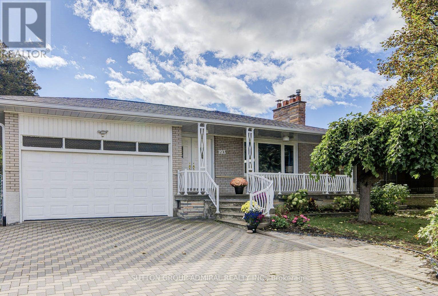 193 The Westway, Toronto (Willowridge-Martingrove-Richview), Ontario  M9R 1E7 - Photo 2 - W13864124