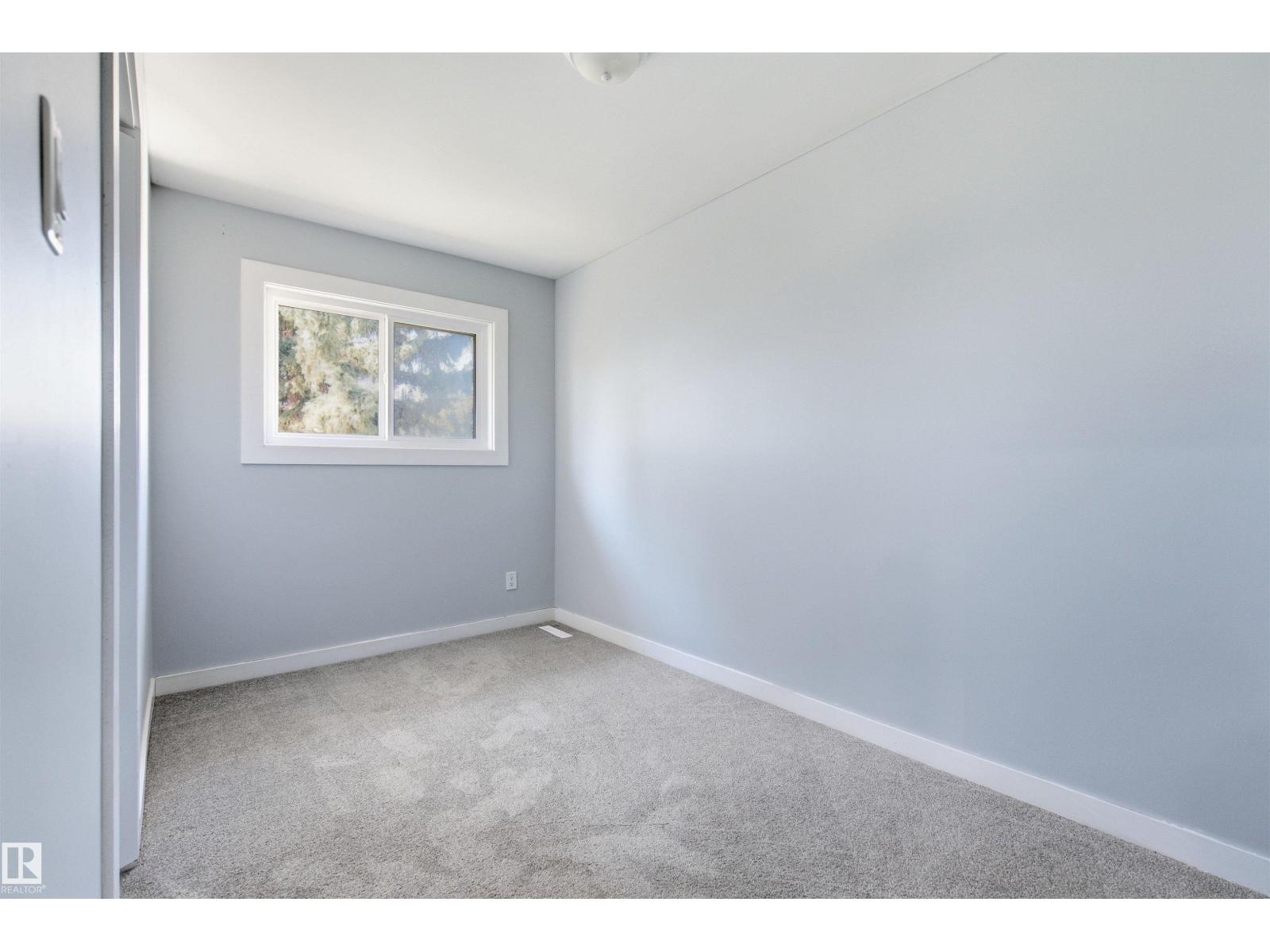 13223 85 ST NW