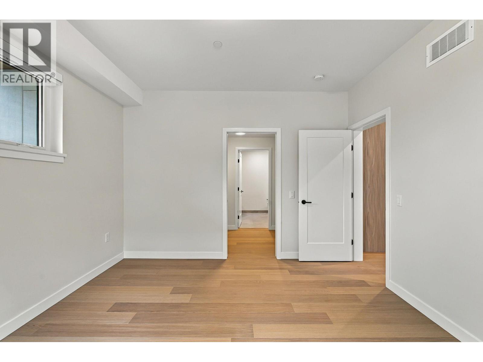 9652 Benchland Drive Unit# 404