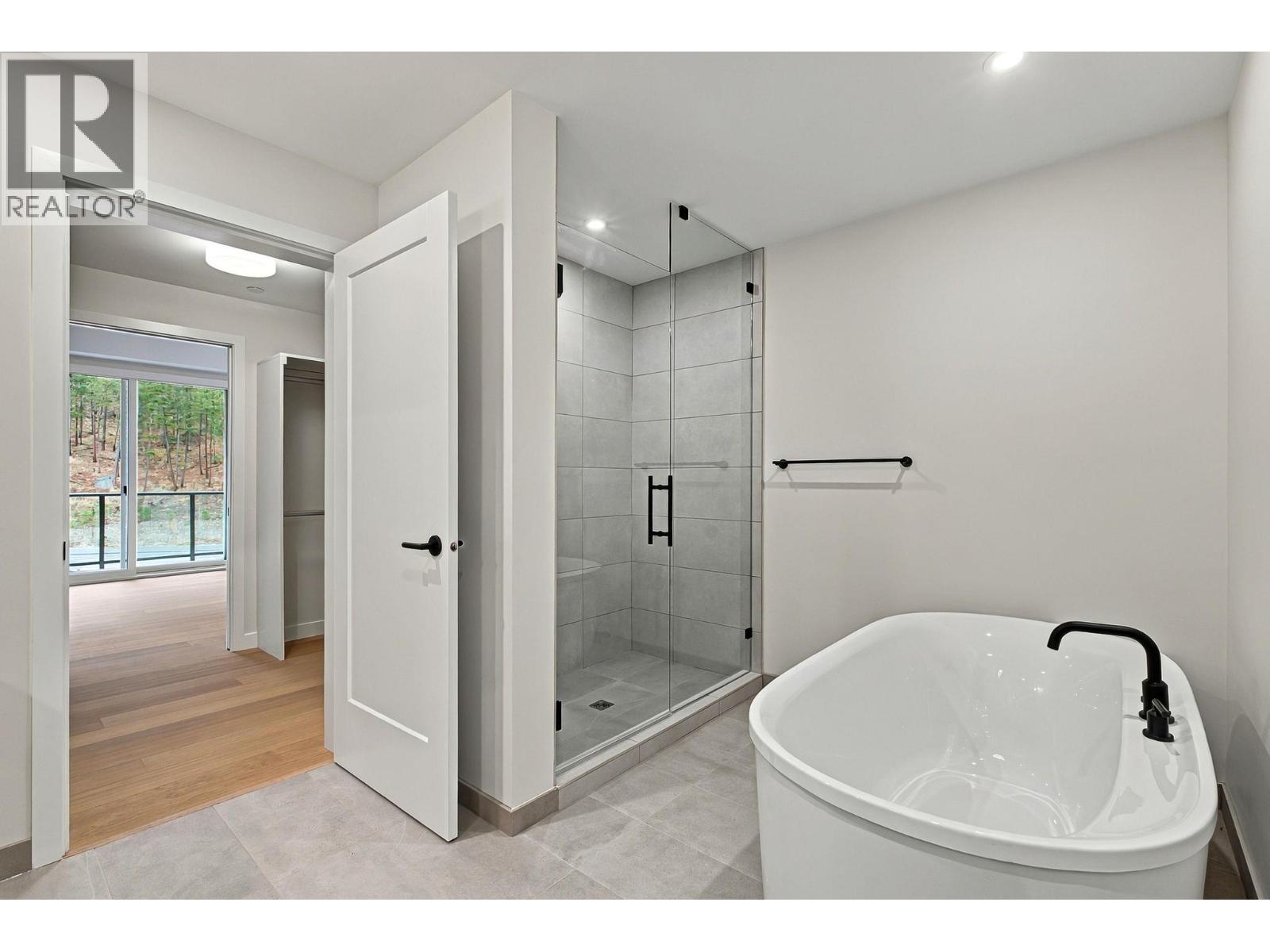 9652 Benchland Drive Unit# 404