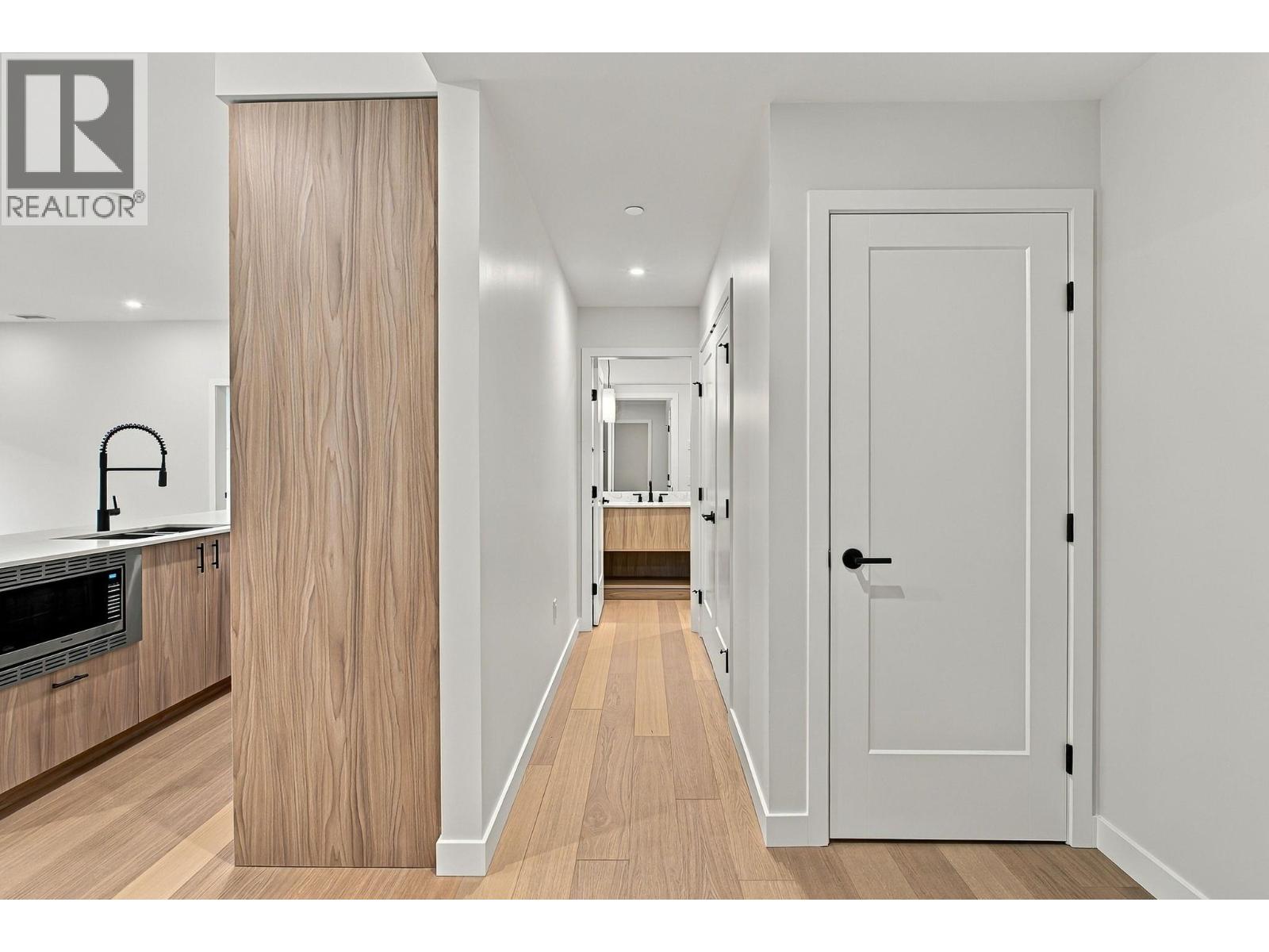 9652 Benchland Drive Unit# 404