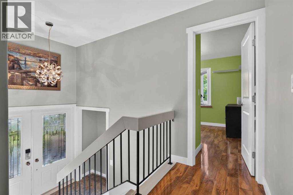907 Ranchview Crescent Nw, Calgary, Alberta  T3G 1A4 - Photo 8 - A2347748