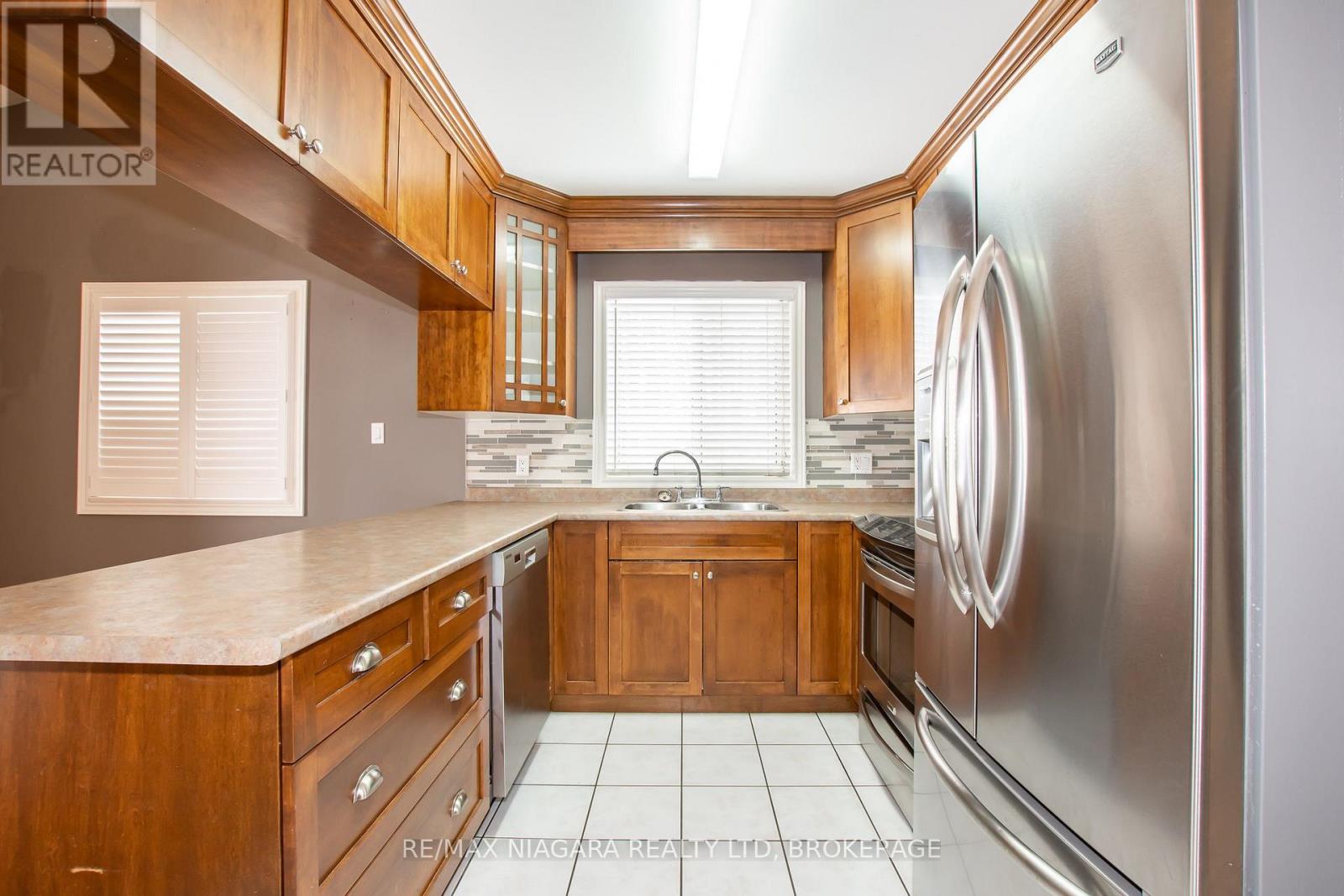 3417 Michelle Court, Niagara Falls, Ontario  L2H 3E7 - Photo 7 - X13862556