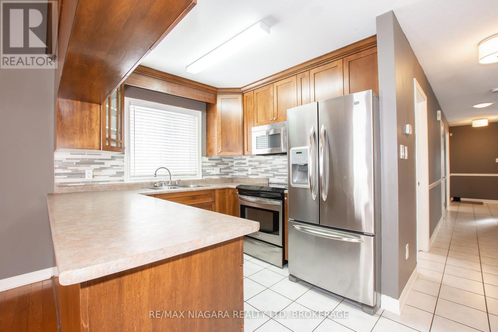 3417 Michelle Court, Niagara Falls, Ontario  L2H 3E7 - Photo 8 - X13862556