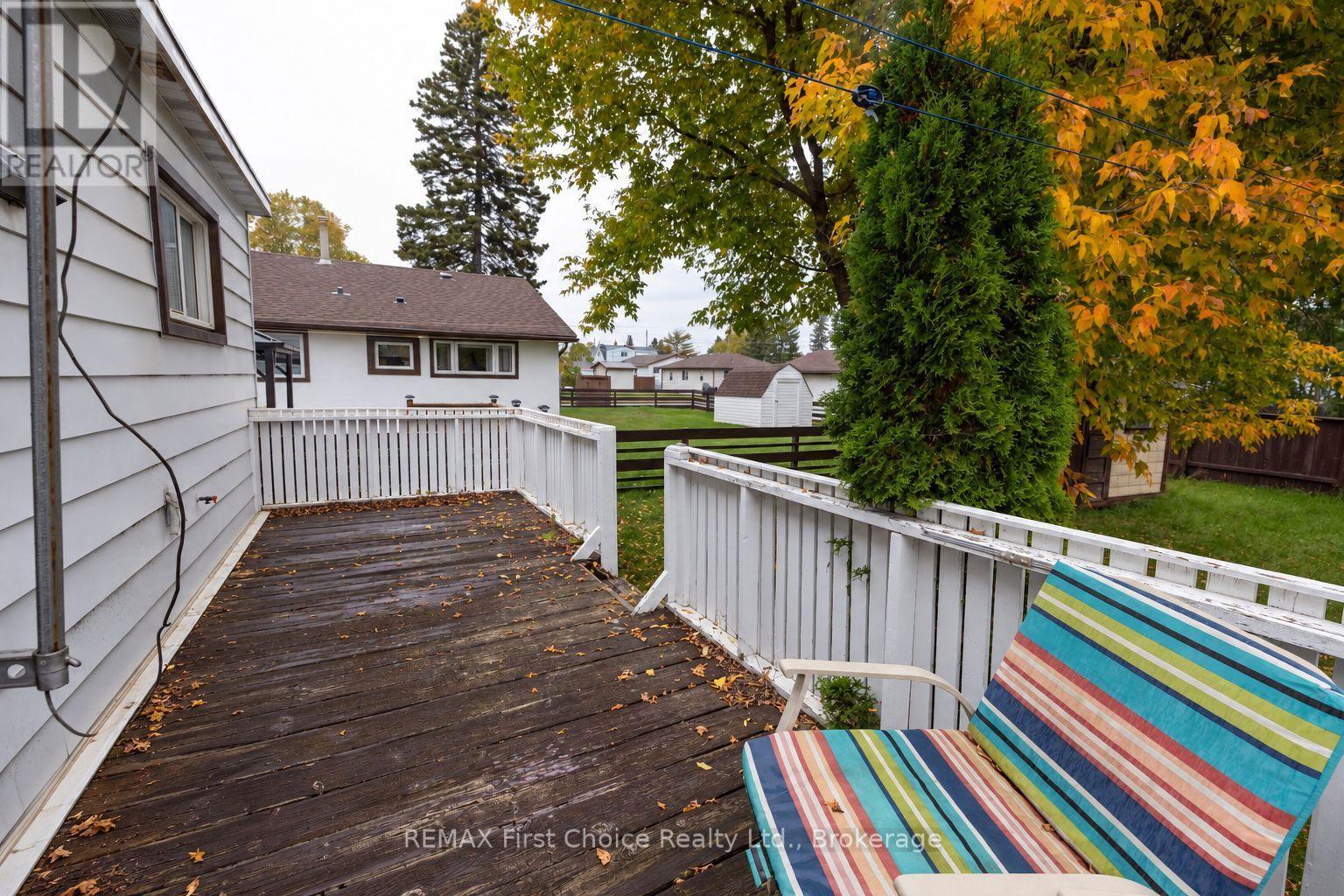 84 Penfold Street, Thunder Bay, Ontario  P7A 3J9 - Photo 16 - X13864290