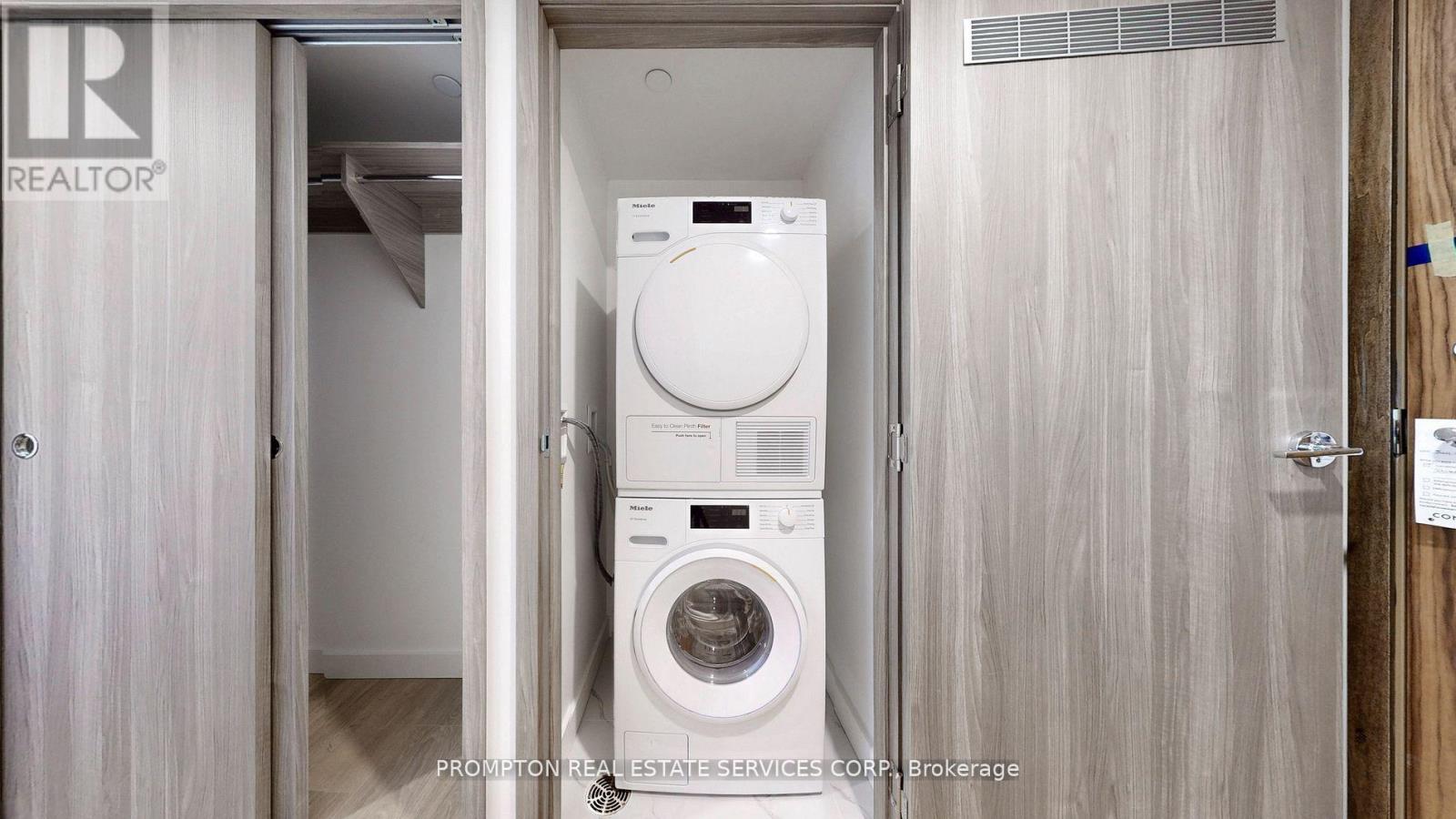 4703 - 3 Concord Cityplace Way, Toronto, Ontario  M5V 0X4 - Photo 10 - C13864230