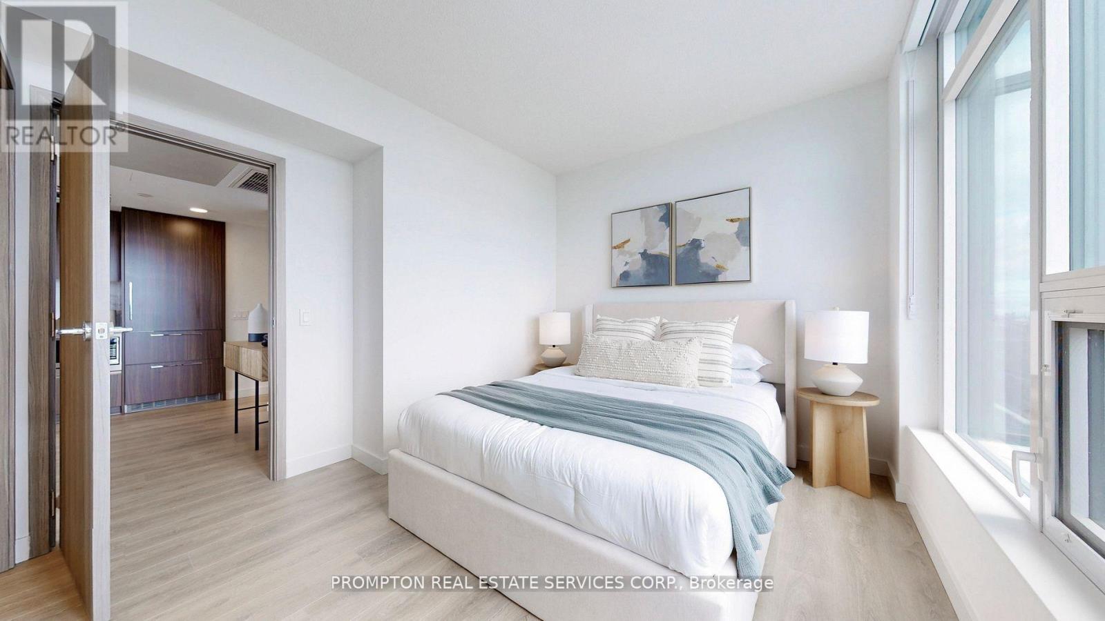 4703 - 3 Concord Cityplace Way, Toronto, Ontario  M5V 0X4 - Photo 4 - C13864230
