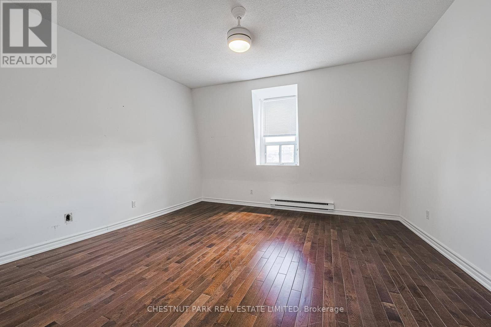 #1 - 650A QUEEN STREET W