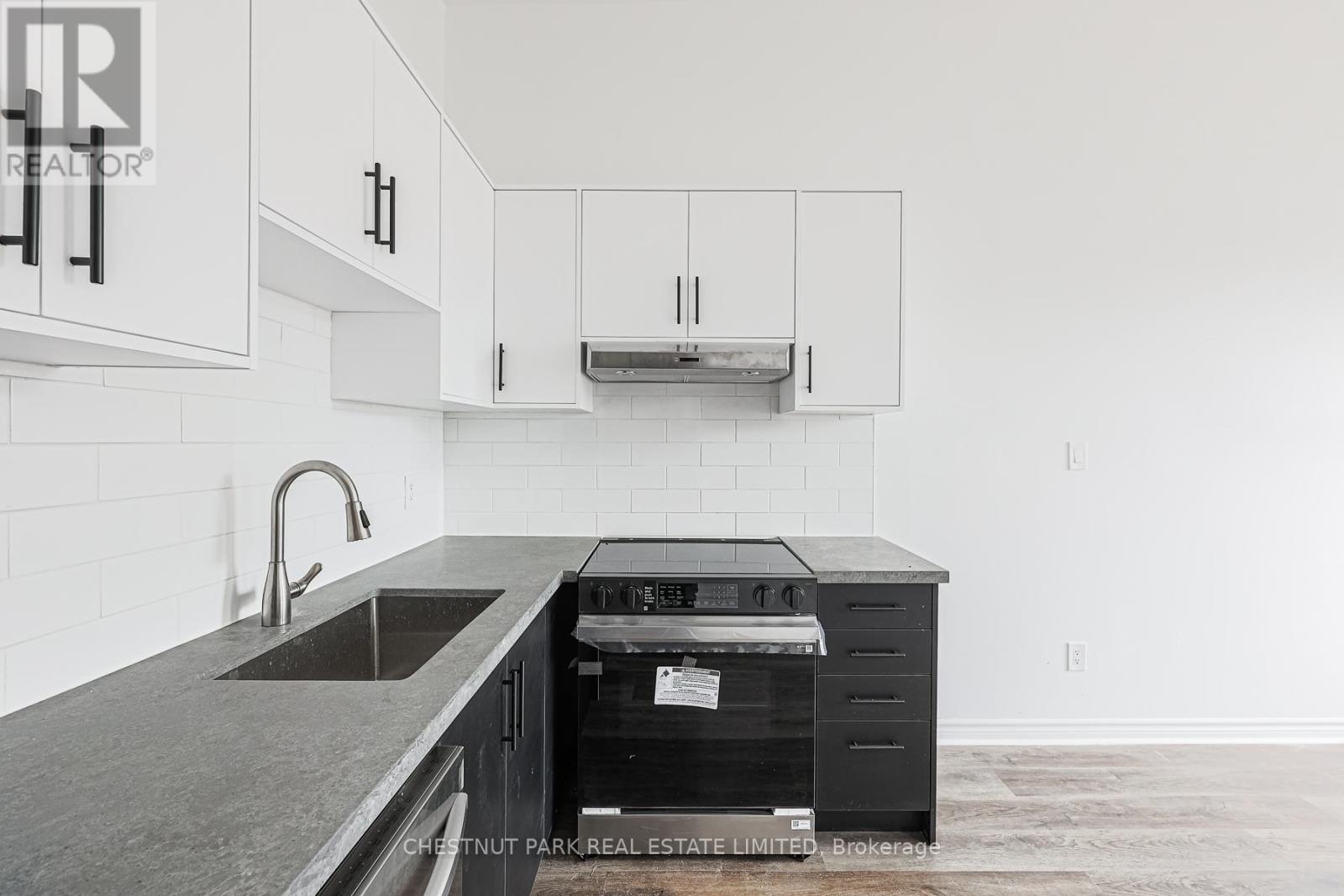 2 - 677 Queen Street W, Toronto, Ontario  M6J 1E6 - Photo 12 - C13864374