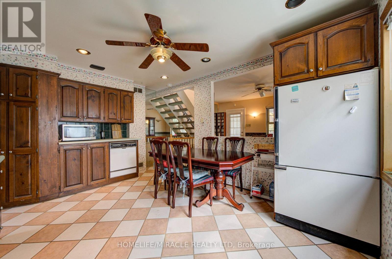 36 Valhalla Boulevard, Toronto, Ontario  M1N 3B3 - Photo 22 - E13864214