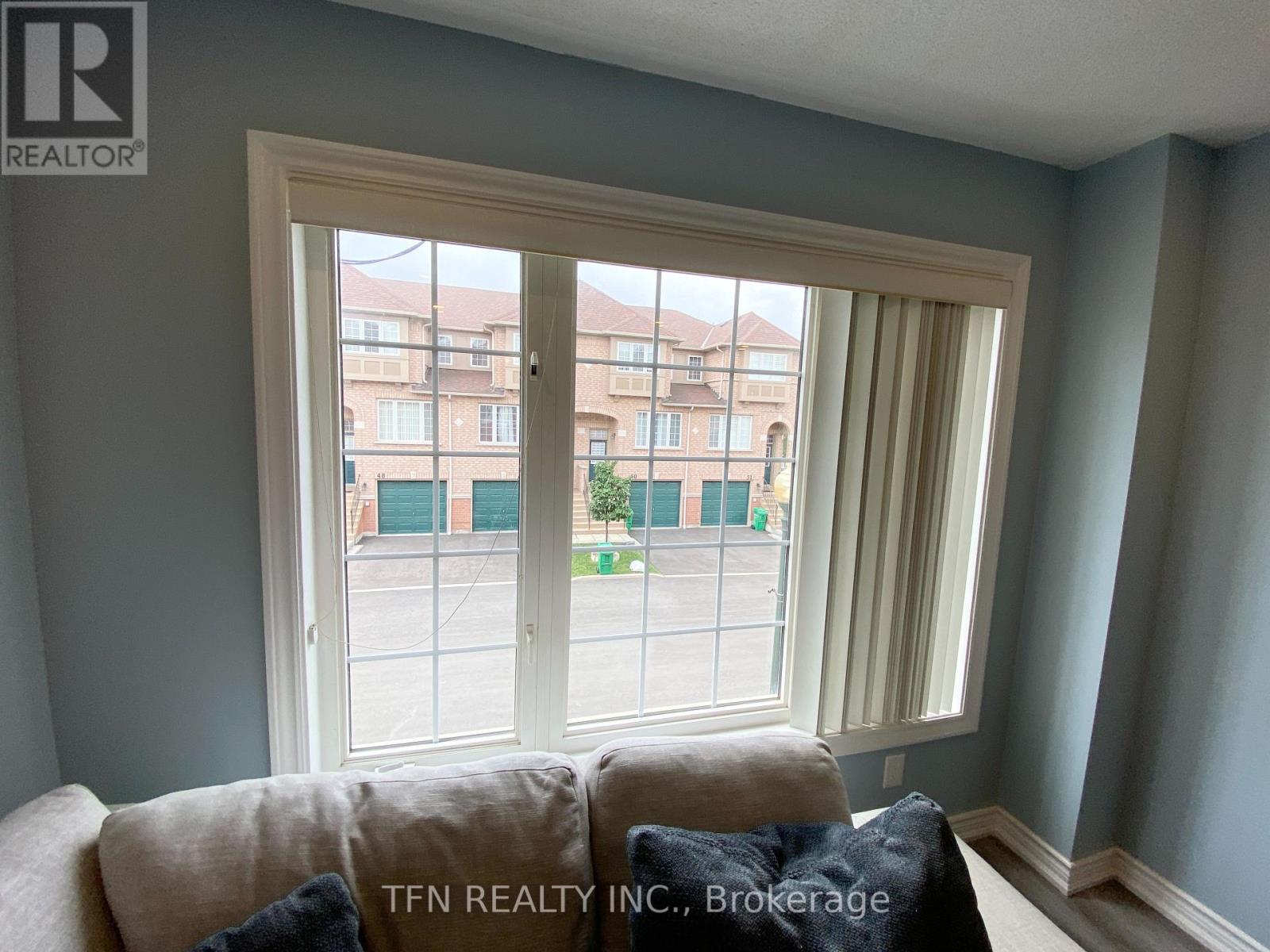 42 - 3020 Cedarglen Gate, Mississauga (Erindale), Ontario  L5C 4S7 - Photo 9 - W13730402