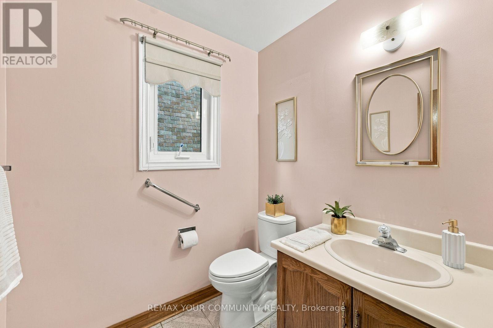 49 Trevor Street, Vaughan, Ontario  L4L 7S6 - Photo 23 - N13864350