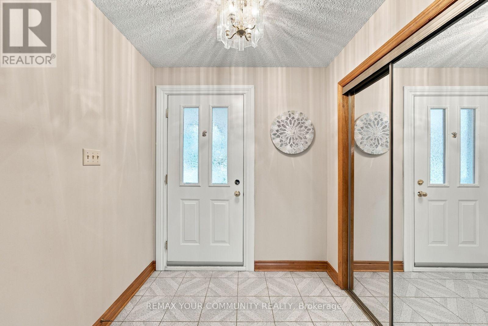 49 Trevor Street, Vaughan, Ontario  L4L 7S6 - Photo 3 - N13864350