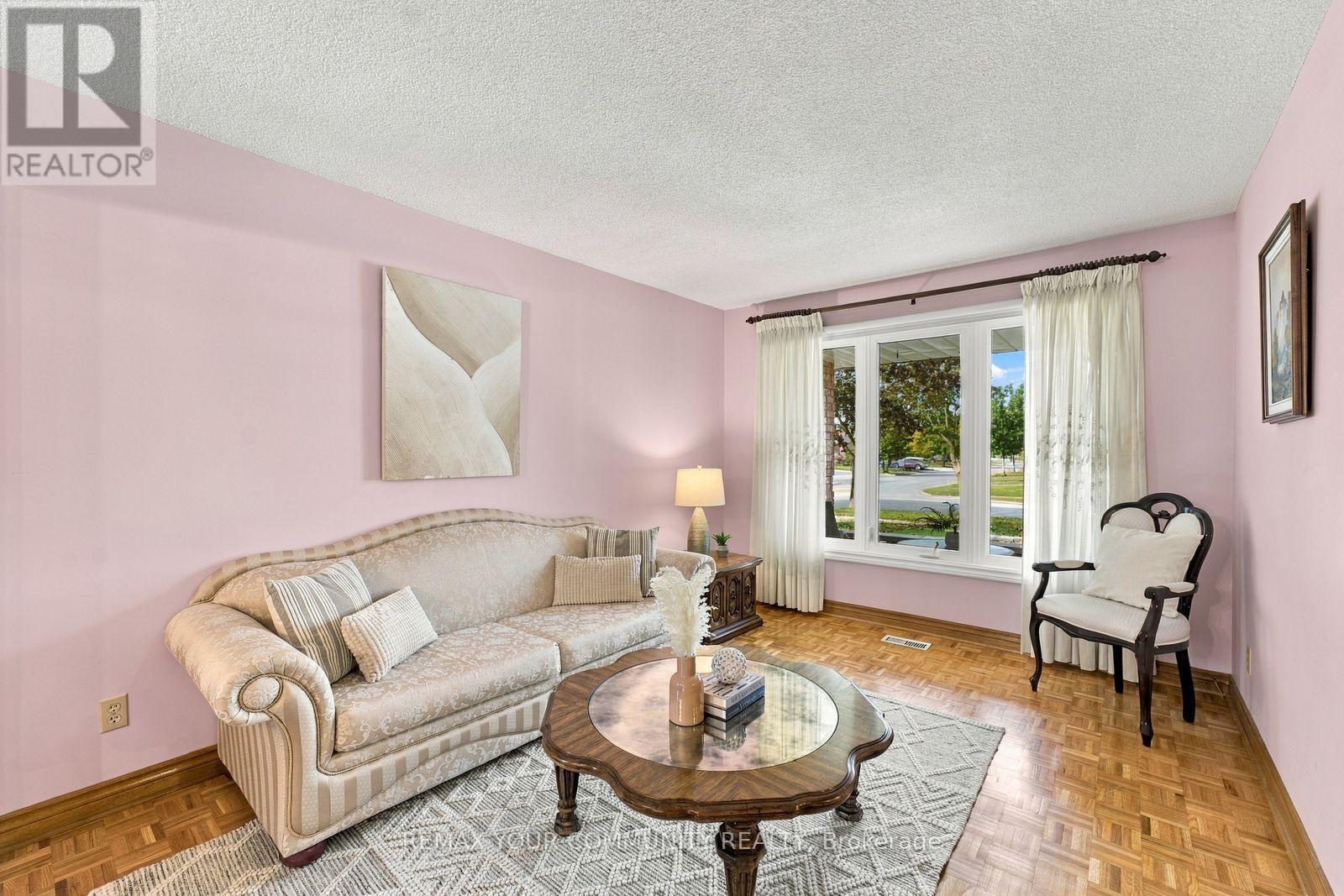 49 Trevor Street, Vaughan, Ontario  L4L 7S6 - Photo 8 - N13864350