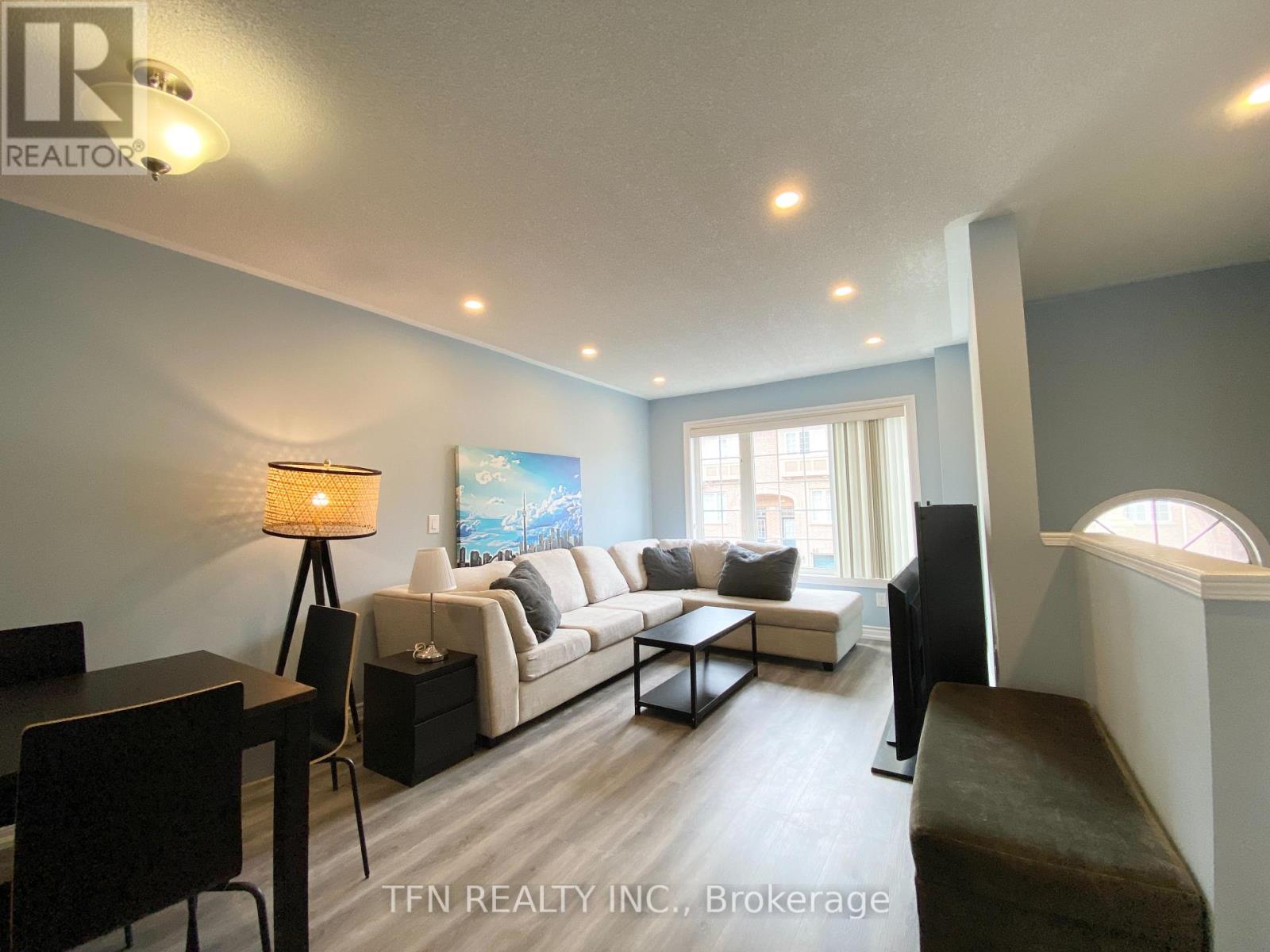 42 - 3020 Cedarglen Gate, Mississauga (Erindale), Ontario  L5C 4S7 - Photo 7 - W13730402