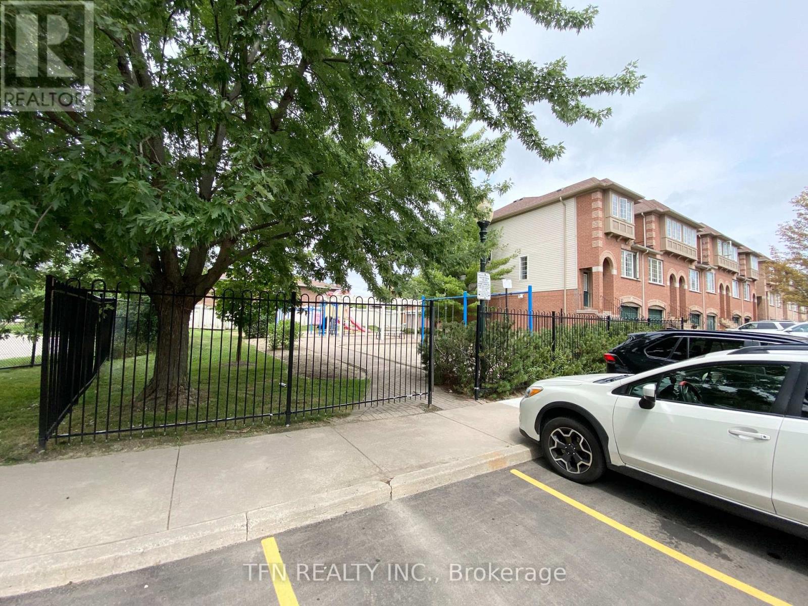 42 - 3020 Cedarglen Gate, Mississauga (Erindale), Ontario  L5C 4S7 - Photo 32 - W13730402