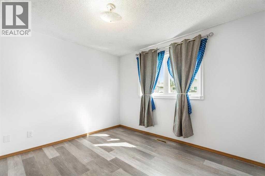 123 Whitworth Way NE