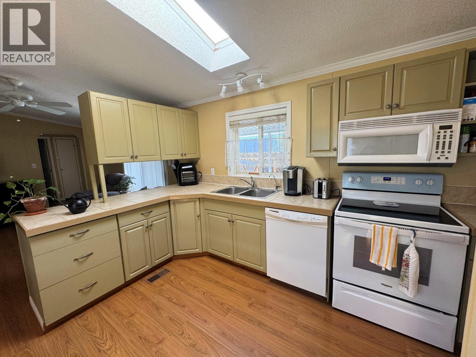 7225 Boundary Drive Unit# 7, Grand Forks, British Columbia  V0H 1H0 - Photo 3 - 10402594