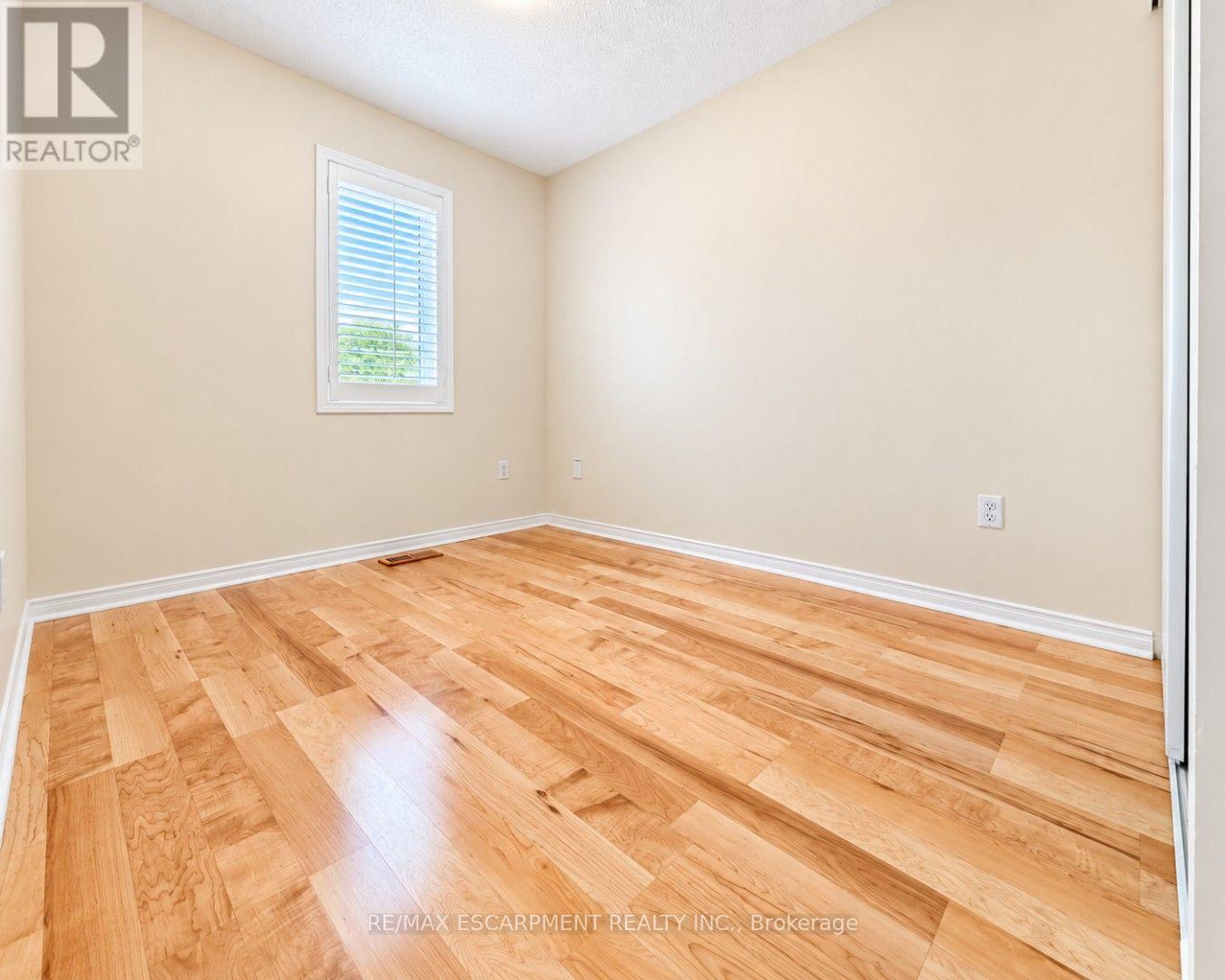 6143 Snowy Owl Crescent, Mississauga, Ontario  L5N 7B5 - Photo 24 - W13864234