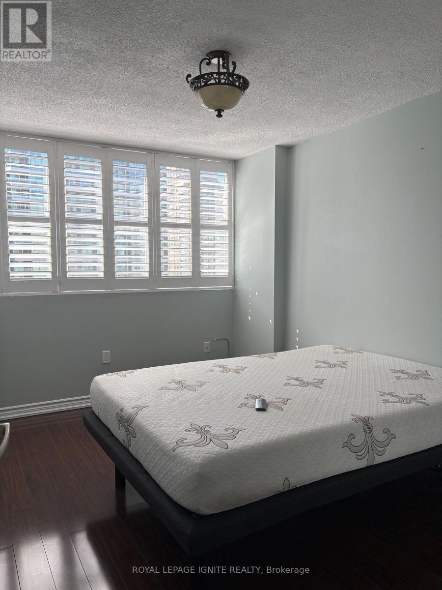 1105 - 3590 Kaneff Crescent, Mississauga, Ontario  L5A 3X3 - Photo 6 - W13864274