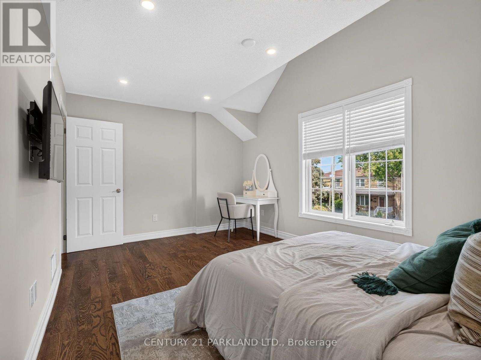 228 Rosemount Avenue, Toronto, Ontario  M9N 3X6 - Photo 19 - W13864308