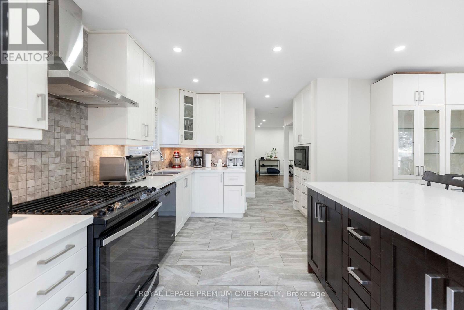 25 Sir Lancelot Court, Caledon, Ontario  L7E 1N3 - Photo 10 - W13864362