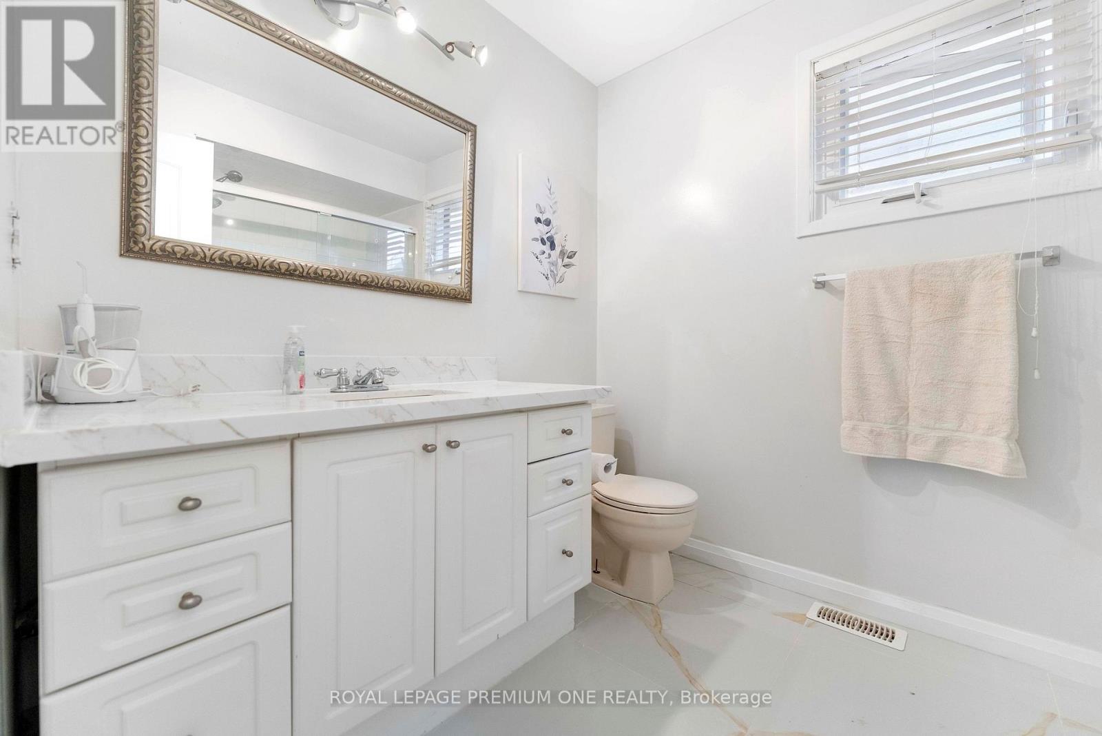 25 Sir Lancelot Court, Caledon, Ontario  L7E 1N3 - Photo 32 - W13864362