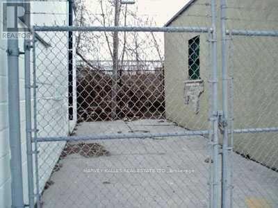 1278 & 1286 Dupont Street, Toronto, Ontario  M6H 2A4 - Photo 6 - W13864368