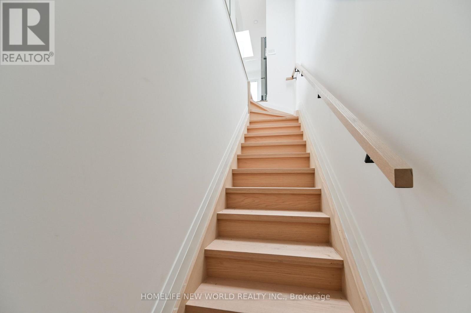 228 Emerson Ave Avenue, Toronto (Dovercourt-Wallace Emerson-Junction), Ontario  M6H 3T6 - Photo 2 - W13864398