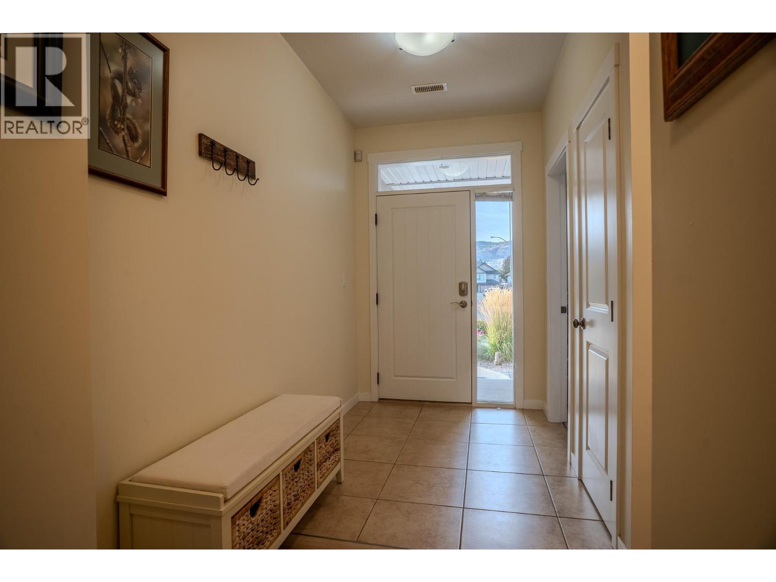 2620 Rosewood Avenue, Kamloops, British Columbia  V2B 0C4 - Photo 6 - 10402676