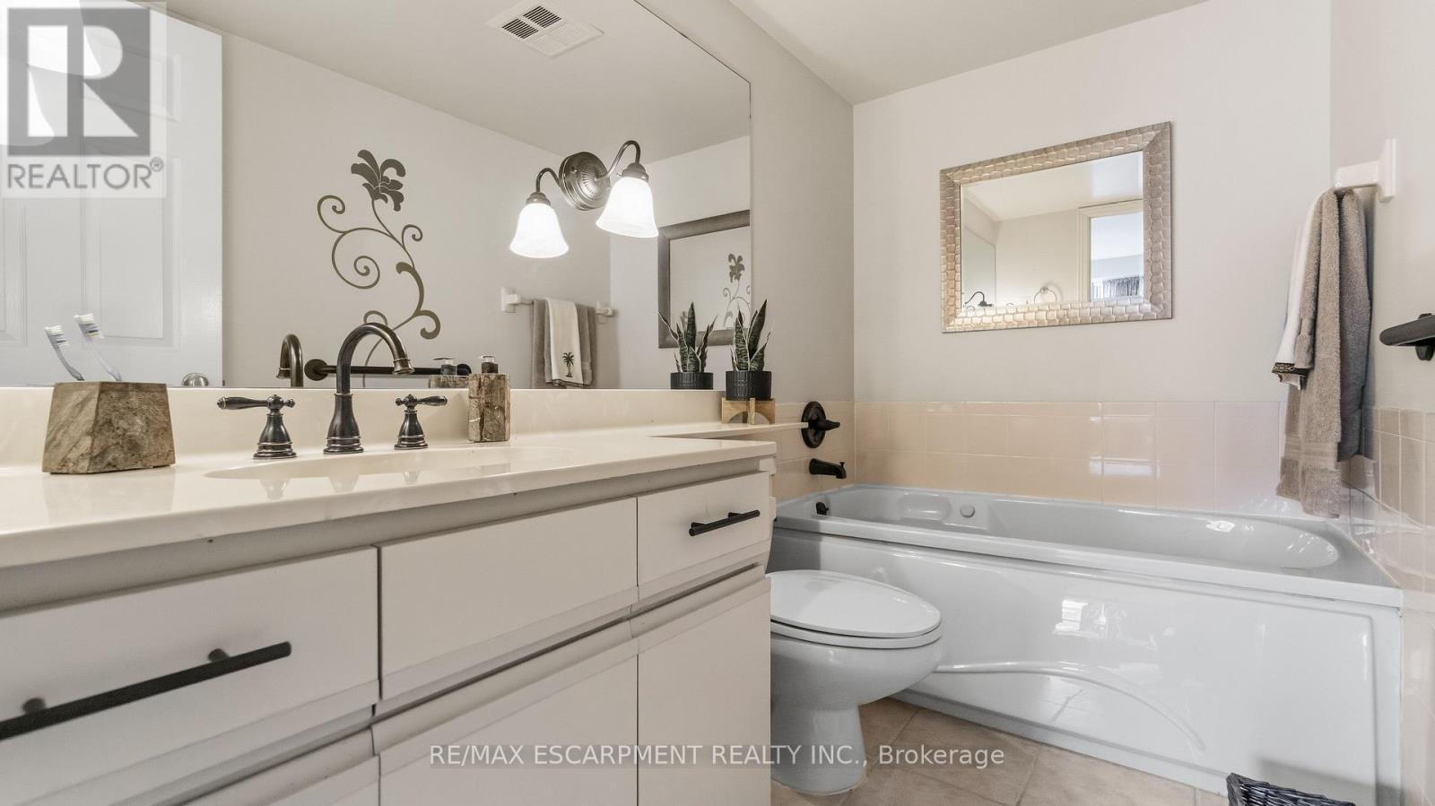 510 - 8 Village Green Boulevard, Hamilton, Ontario  L8G 5B8 - Photo 21 - X13864242