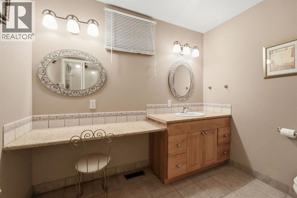 32, 28364 Township Road 384
