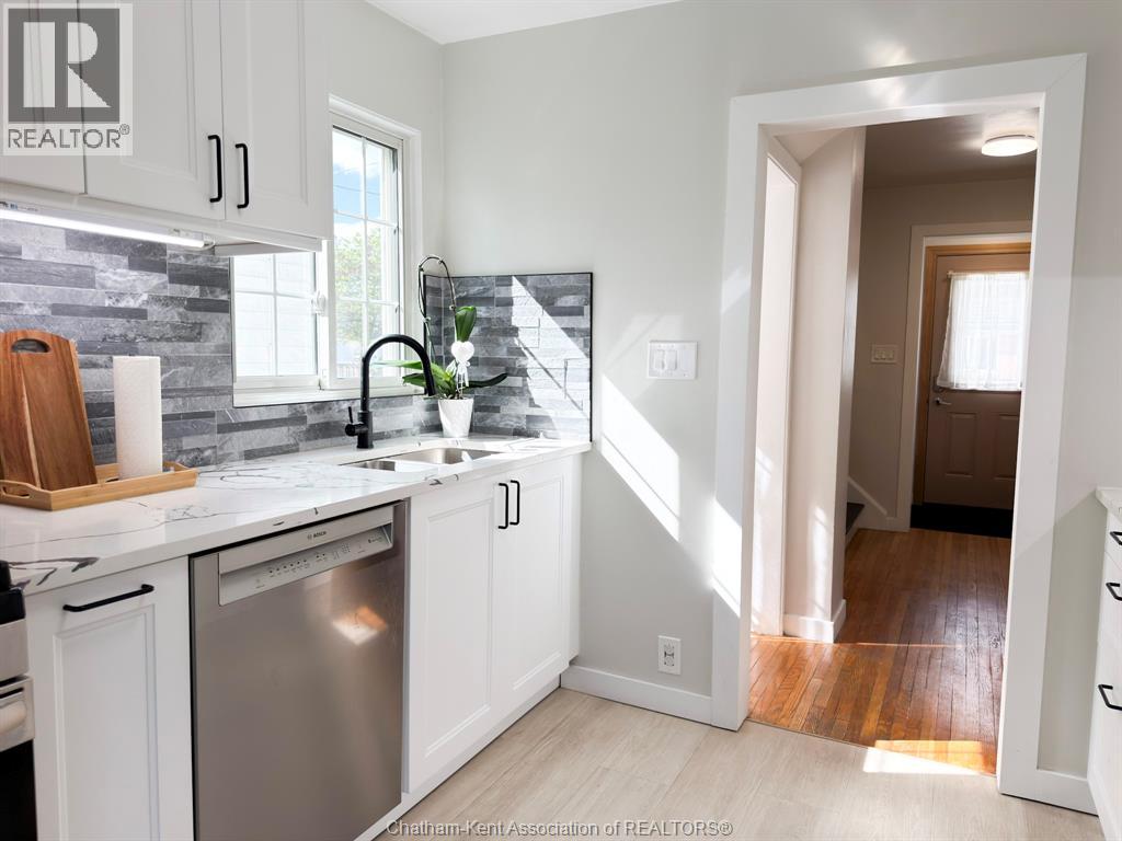 22 Dovercourt Street, Chatham, Ontario  N7L 2E7 - Photo 7 - 26024307