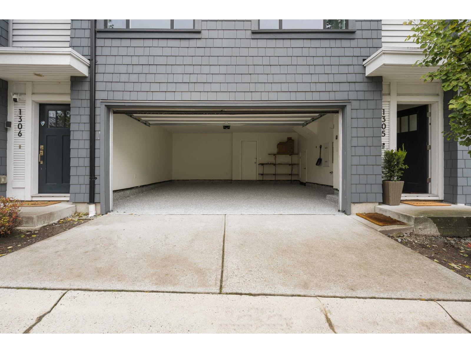 1305 16433 WATSON DRIVE