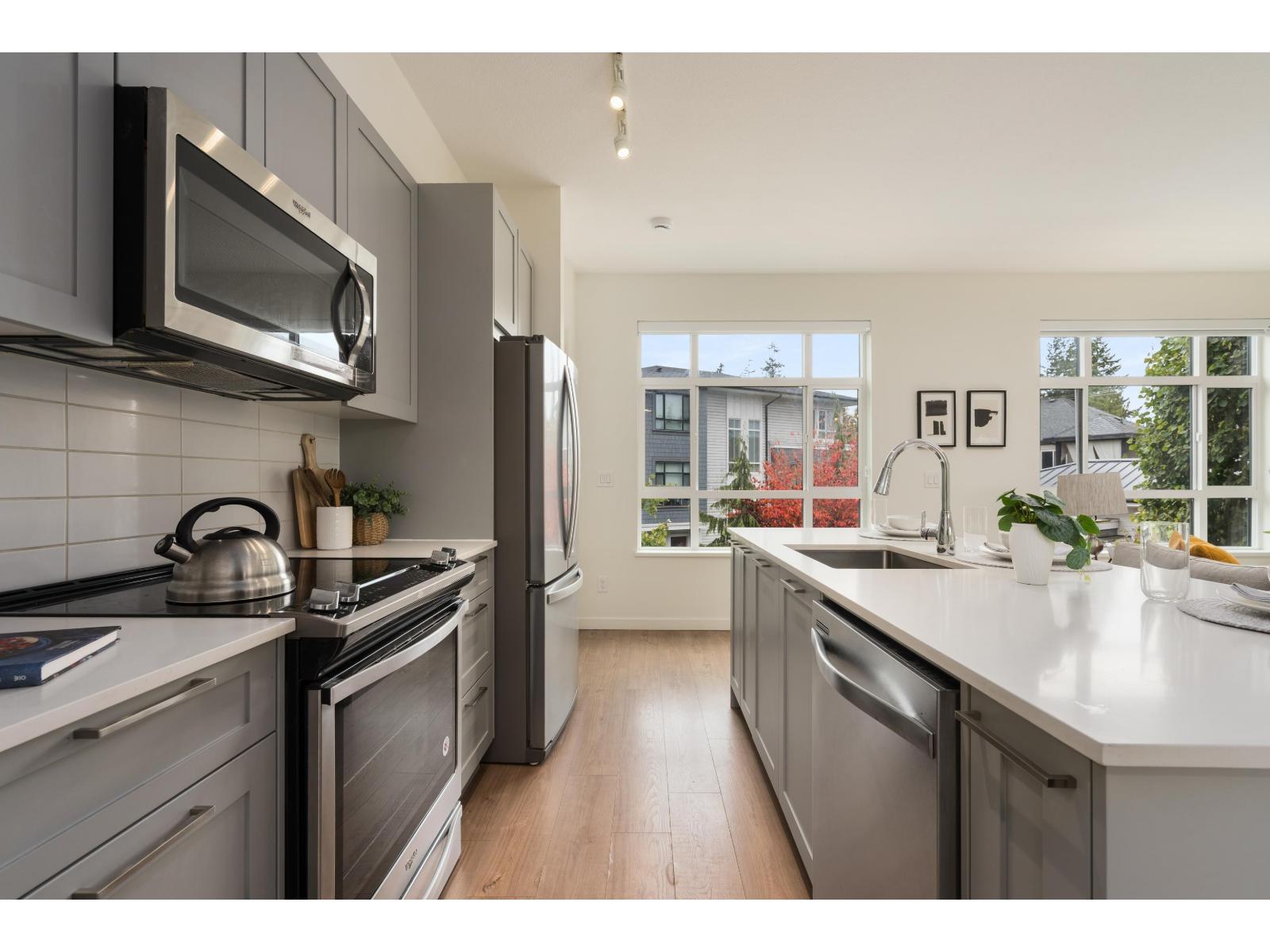 1305 16433 WATSON DRIVE