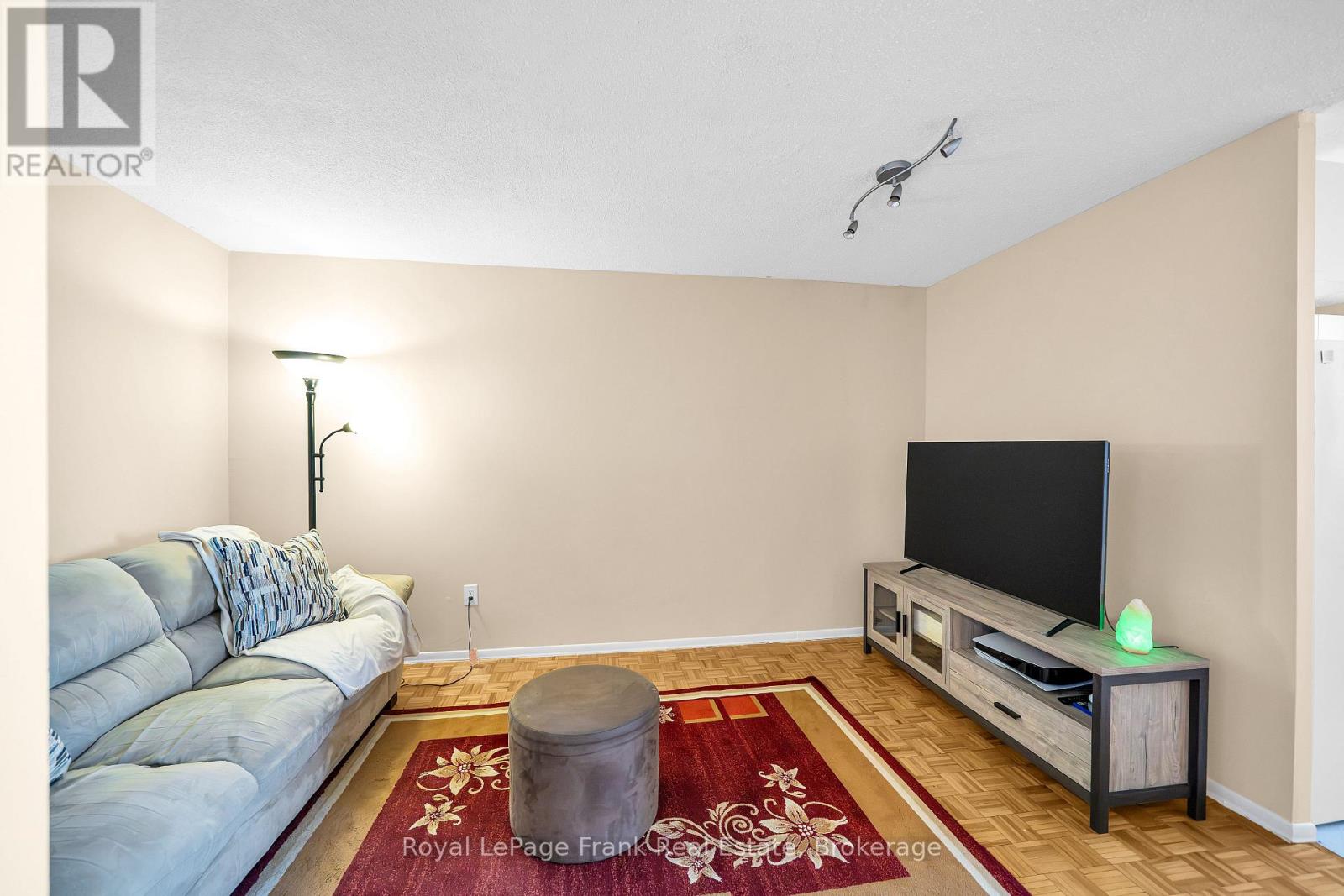 704 - 100 Wingarden Court, Toronto, Ontario M1B 2P4 - Photo 10 - E13864450