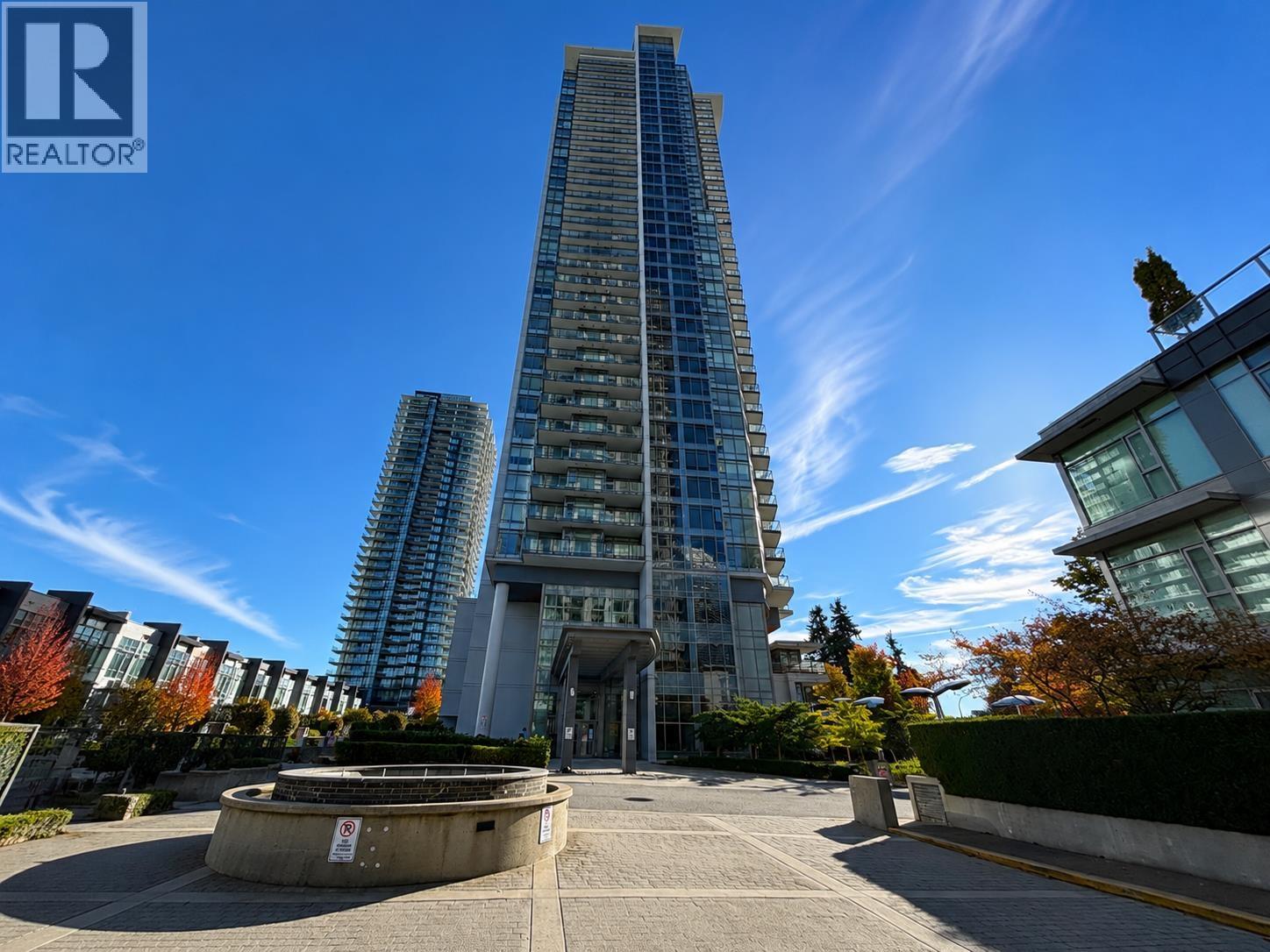 2004 4900 LENNOX LANE, Burnaby, British Columbia