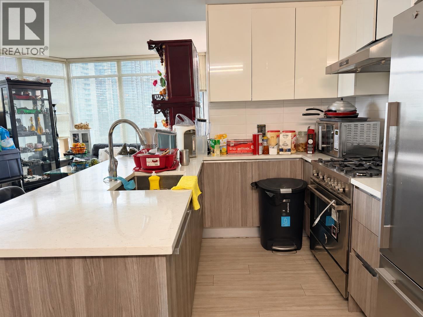 2004 4900 Lennox Lane, Burnaby, British Columbia  V5H 0G9 - Photo 6 - R3171205