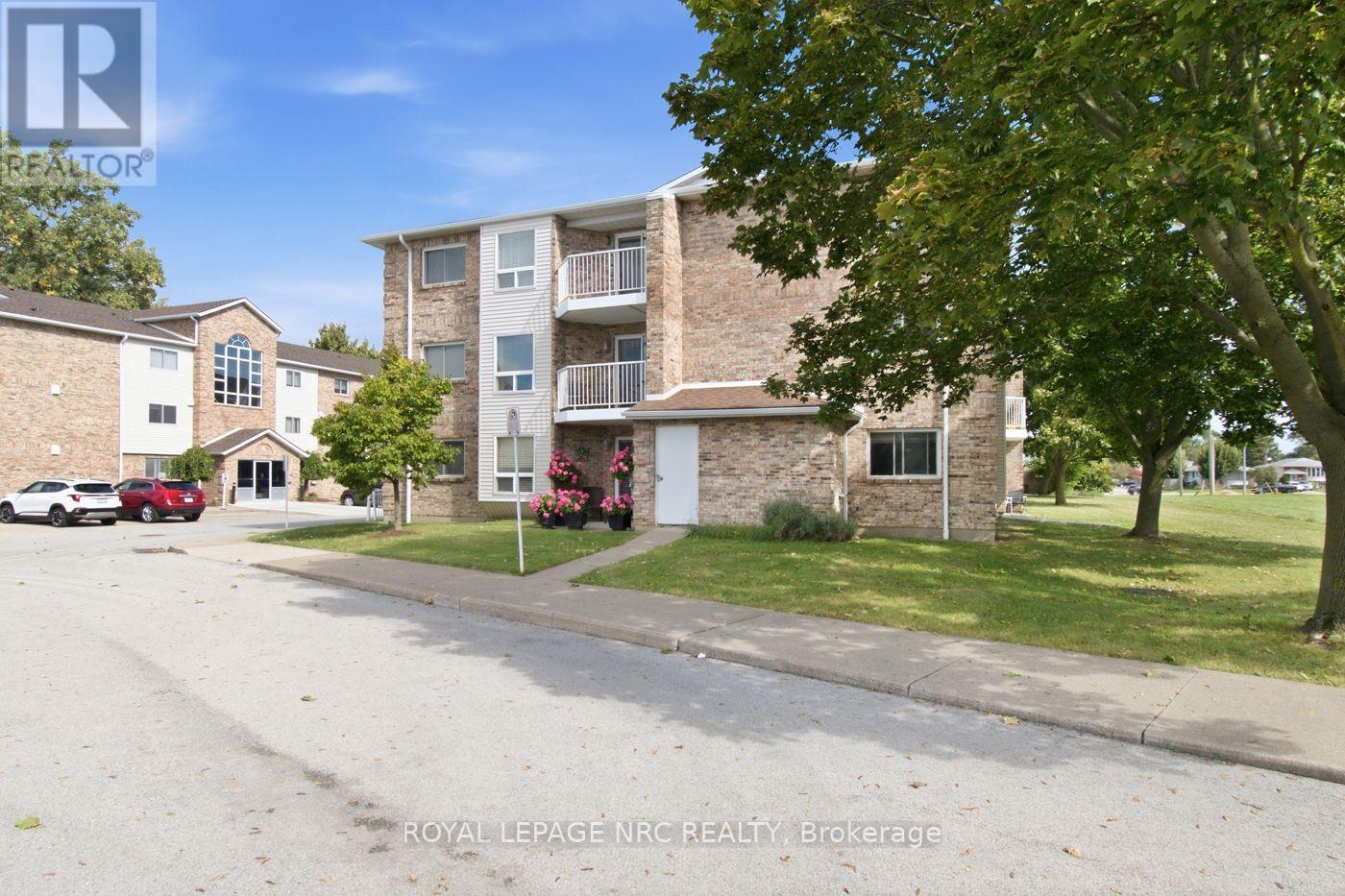 301 - 301-1061 Vansickle Road N, St. Catharines, Ontario  L2S 2X4 - Photo 2 - X13864428
