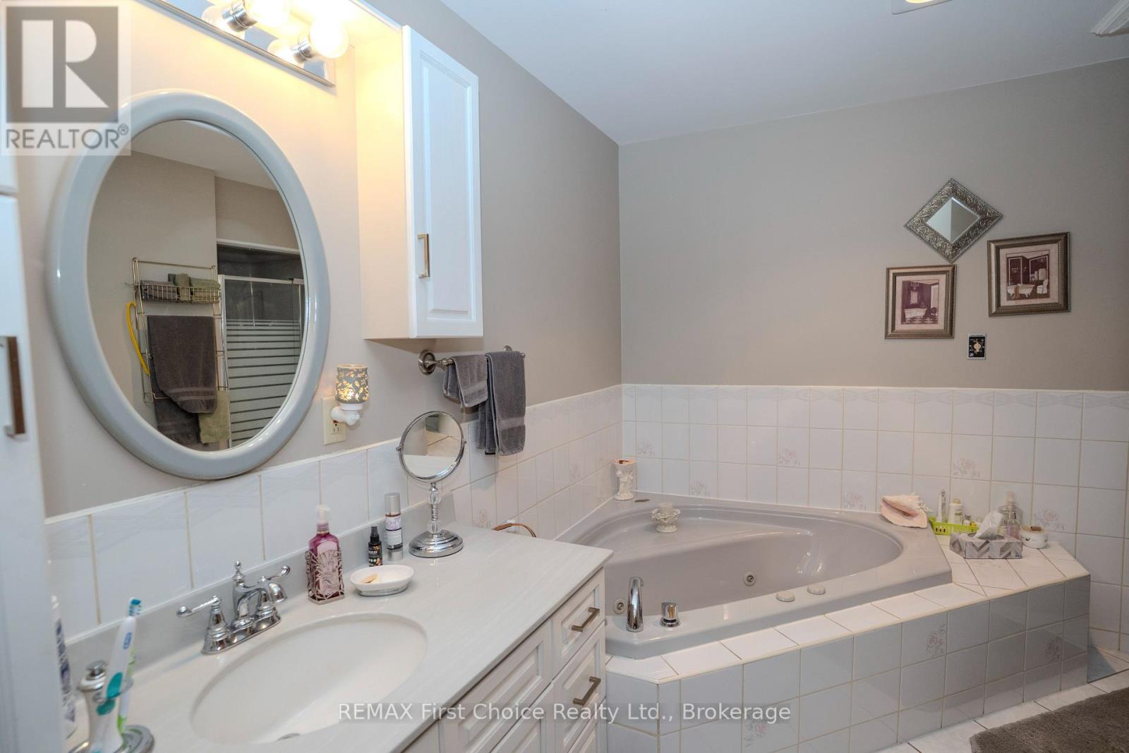 3410 Hwy 11 71 Highway, La Vallee, Ontario  P0W 1C0 - Photo 27 - X13864456