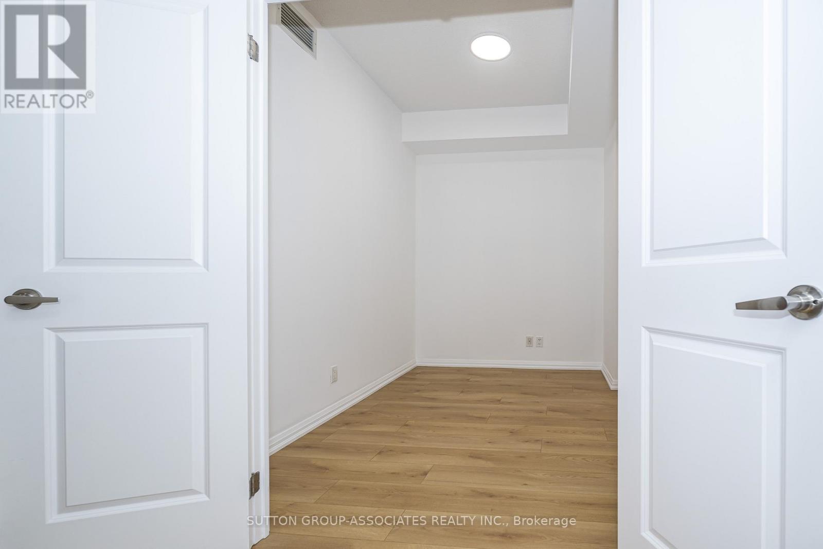 1110 - 35 Hayden Street, Toronto, Ontario  M4Y 3C3 - Photo 18 - C13864458