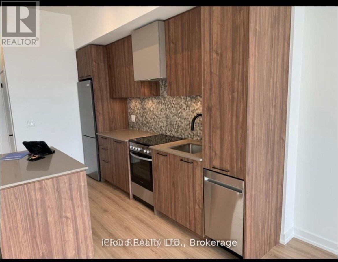 111 - 10 Lagerfeld Drive, Brampton, Ontario  L7A 0H8 - Photo 2 - W13864436