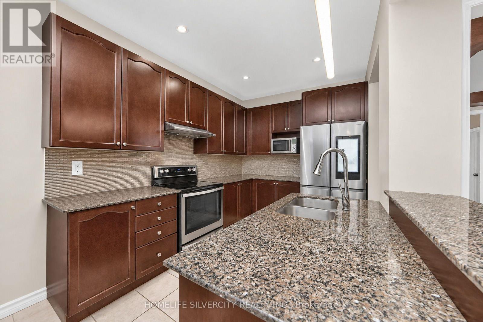 355 Robert Parkinson Drive, Brampton, Ontario  L7A 0G1 - Photo 13 - W13864498