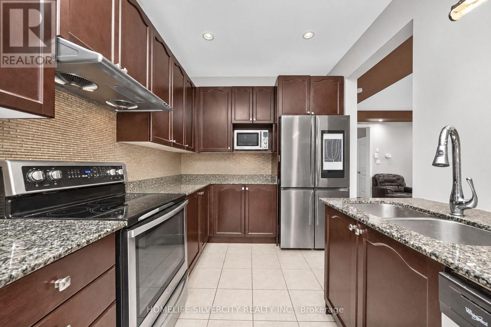 355 Robert Parkinson Drive, Brampton, Ontario  L7A 0G1 - Photo 15 - W13864498