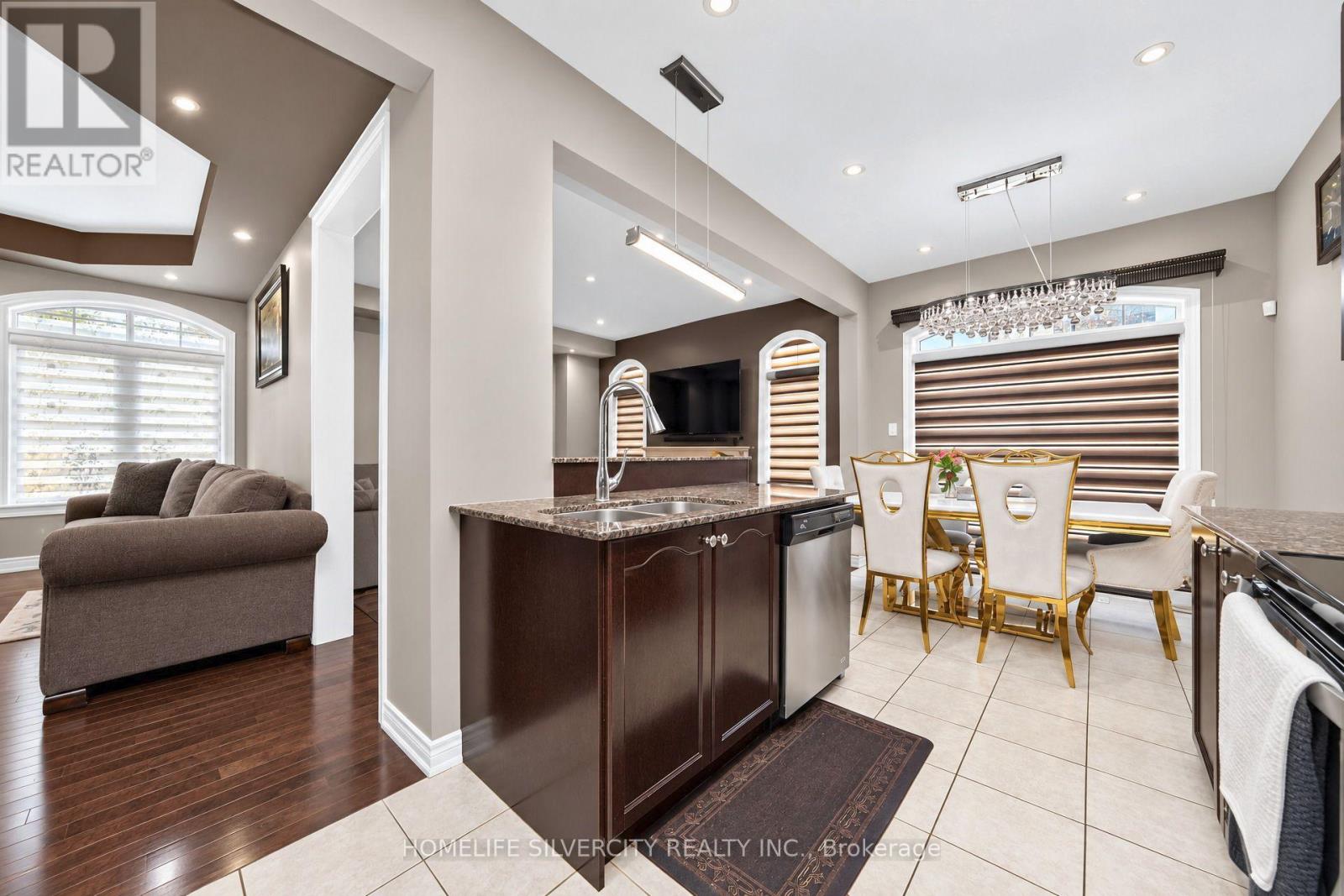 355 Robert Parkinson Drive, Brampton, Ontario  L7A 0G1 - Photo 16 - W13864498