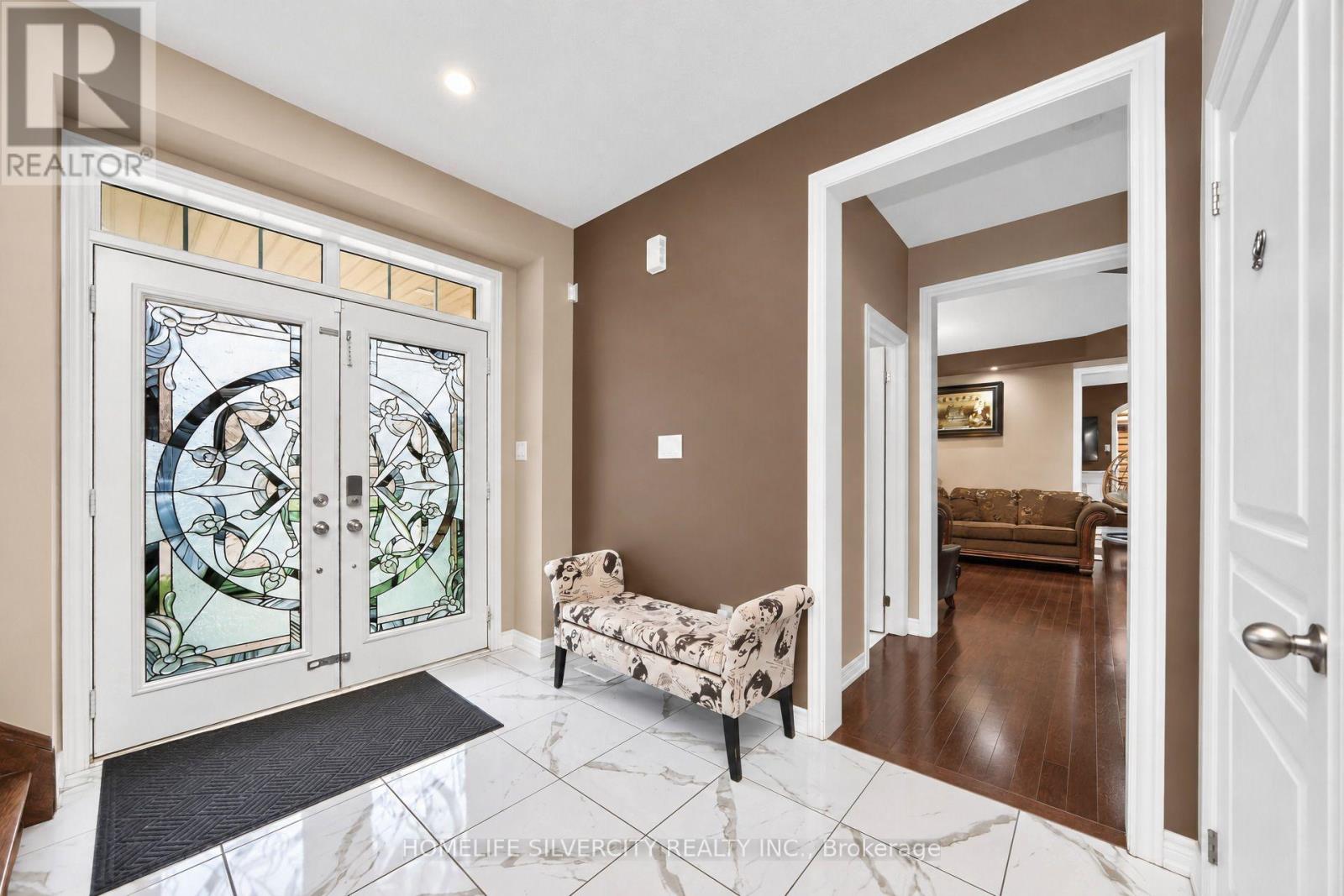 355 Robert Parkinson Drive, Brampton, Ontario  L7A 0G1 - Photo 2 - W13864498