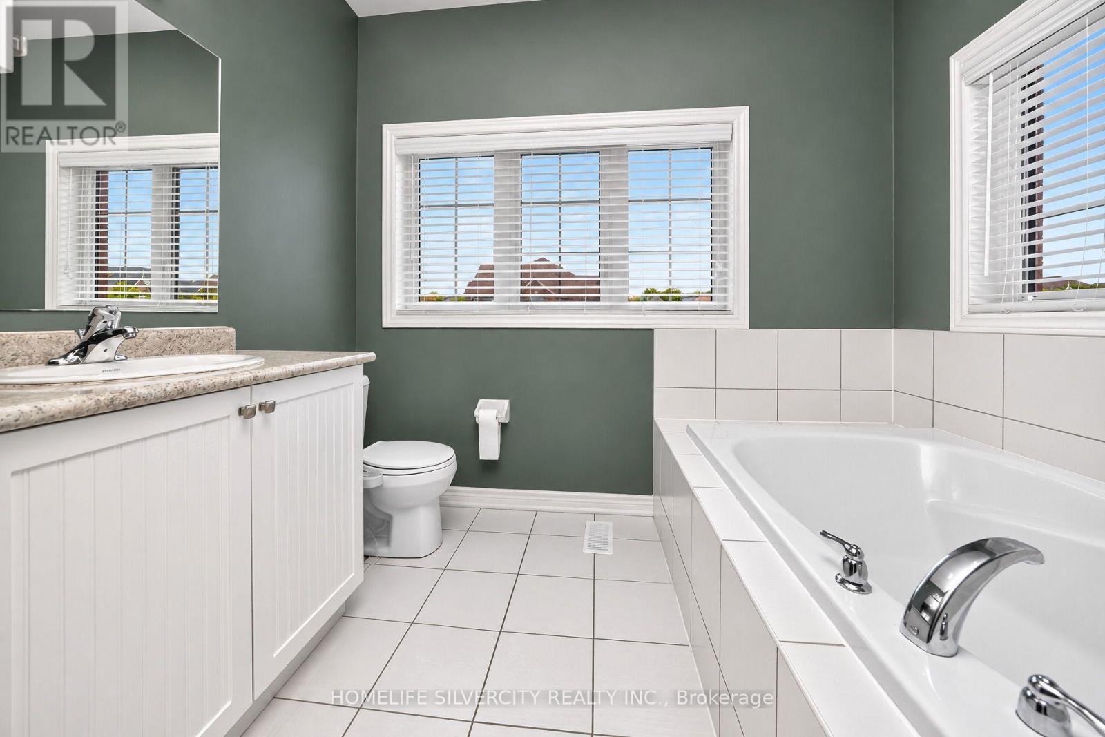 355 Robert Parkinson Drive, Brampton, Ontario  L7A 0G1 - Photo 32 - W13864498