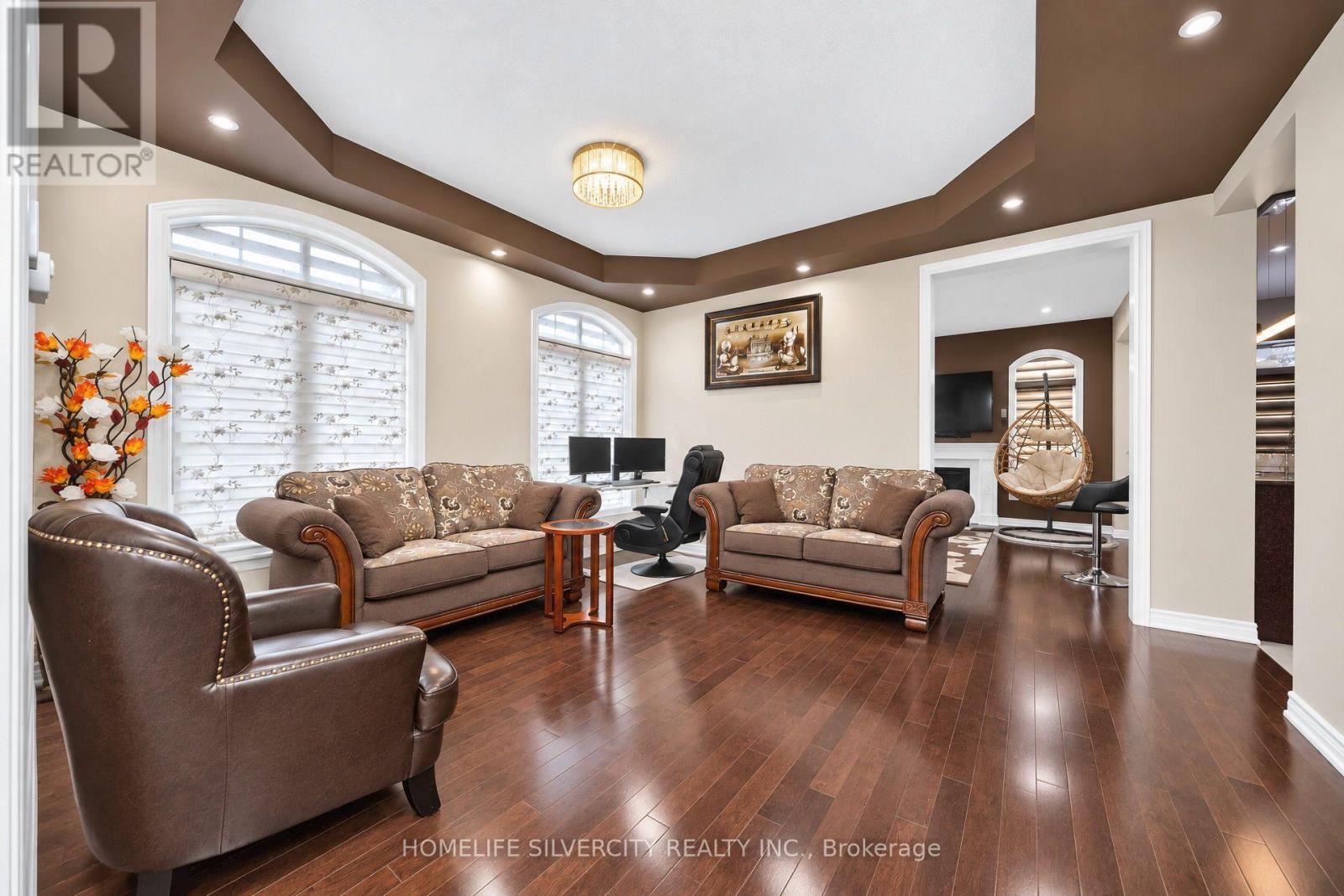 355 Robert Parkinson Drive, Brampton, Ontario  L7A 0G1 - Photo 5 - W13864498