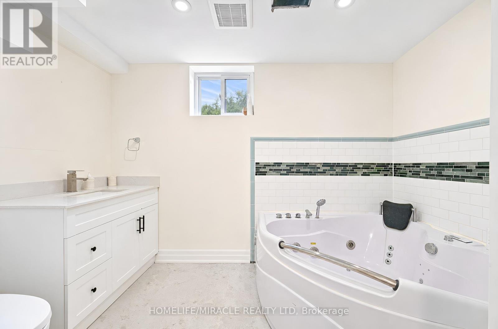 29 Holmes Drive, Caledon, Ontario  L7K 0A6 - Photo 41 - W13864360